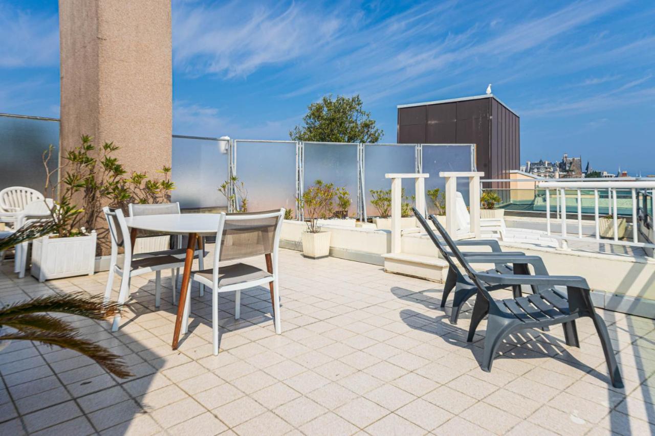 Residence Le Crystal Дінар Екстер'єр фото