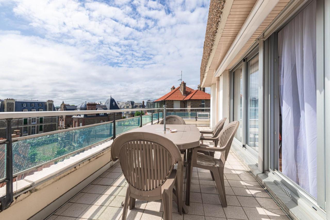 Residence Le Crystal Дінар Екстер'єр фото