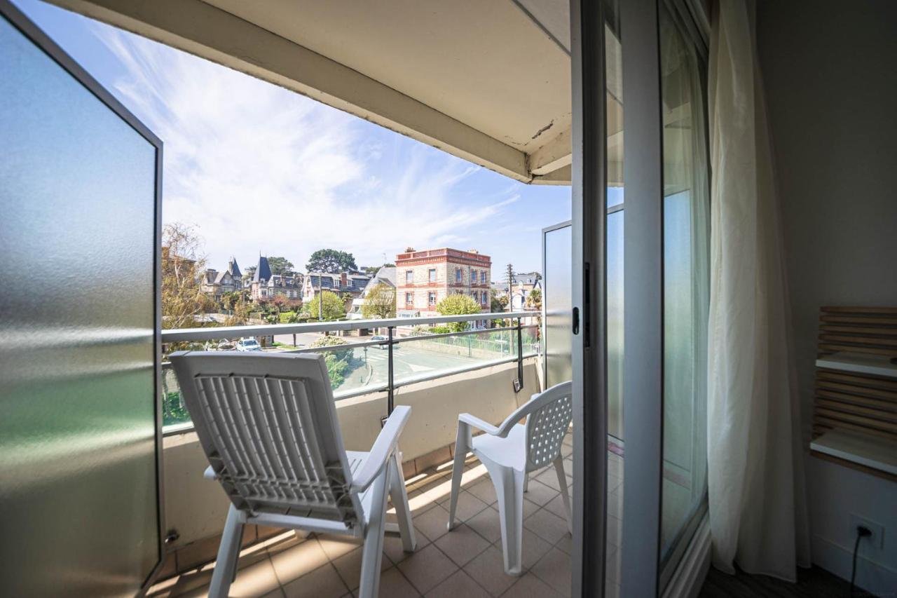 Residence Le Crystal Дінар Екстер'єр фото