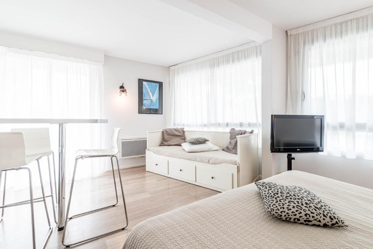Residence Le Crystal Дінар Екстер'єр фото
