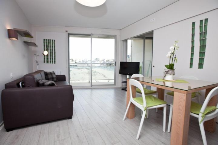 Residence Le Crystal Дінар Екстер'єр фото